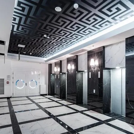 Hanza Tower White 24 Pool & Jacussi Appartement *
